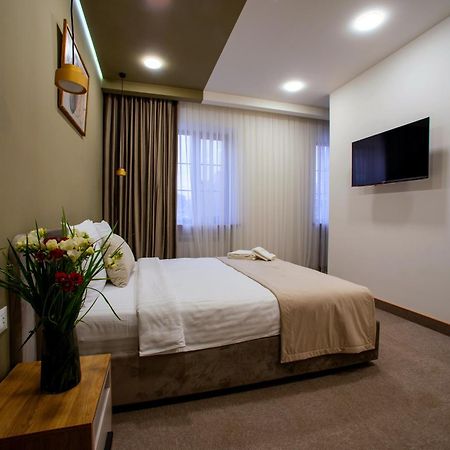 The House Hotel Γιερεβάν Εξωτερικό φωτογραφία